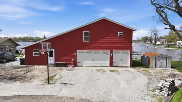 $489,900 | 700 Ln 136 Turkey Lake, Hudson, IN 46747