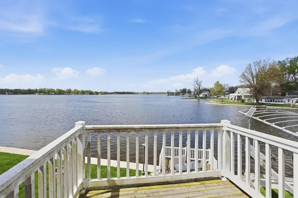 $489,900 | 700 Ln 136 Turkey Lake, Hudson, IN 46747