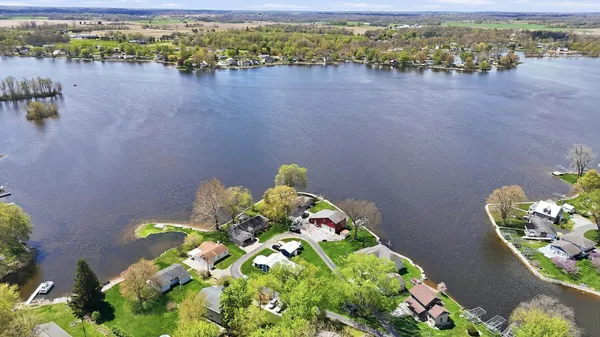 $489,900 | 700 Ln 136 Turkey Lake, Hudson, IN 46747