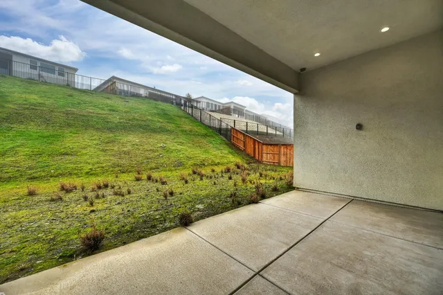 $1,360,000 | 1047 Lassen Peak Drive, El Dorado Hills, CA 95762