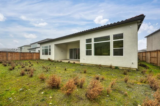 $1,360,000 | 1047 Lassen Peak Drive, El Dorado Hills, CA 95762