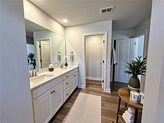 $2,200 | 7313 Mulberry Trace Lane, Flowery Branch, GA 30542