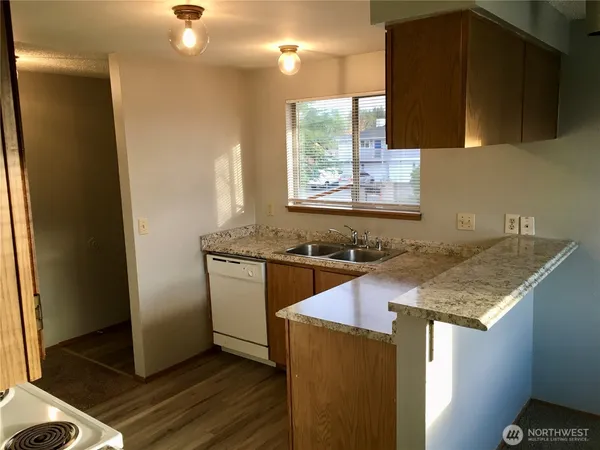 $950,000 | 915 30th Street Northeast, Unit 14, Auburn, WA 98002