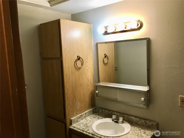 $950,000 | 915 30th Street Northeast, Unit 14, Auburn, WA 98002