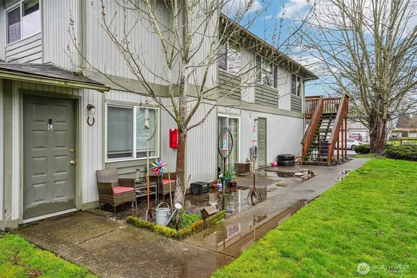 $950,000 | 915 30th Street Northeast, Unit 14, Auburn, WA 98002