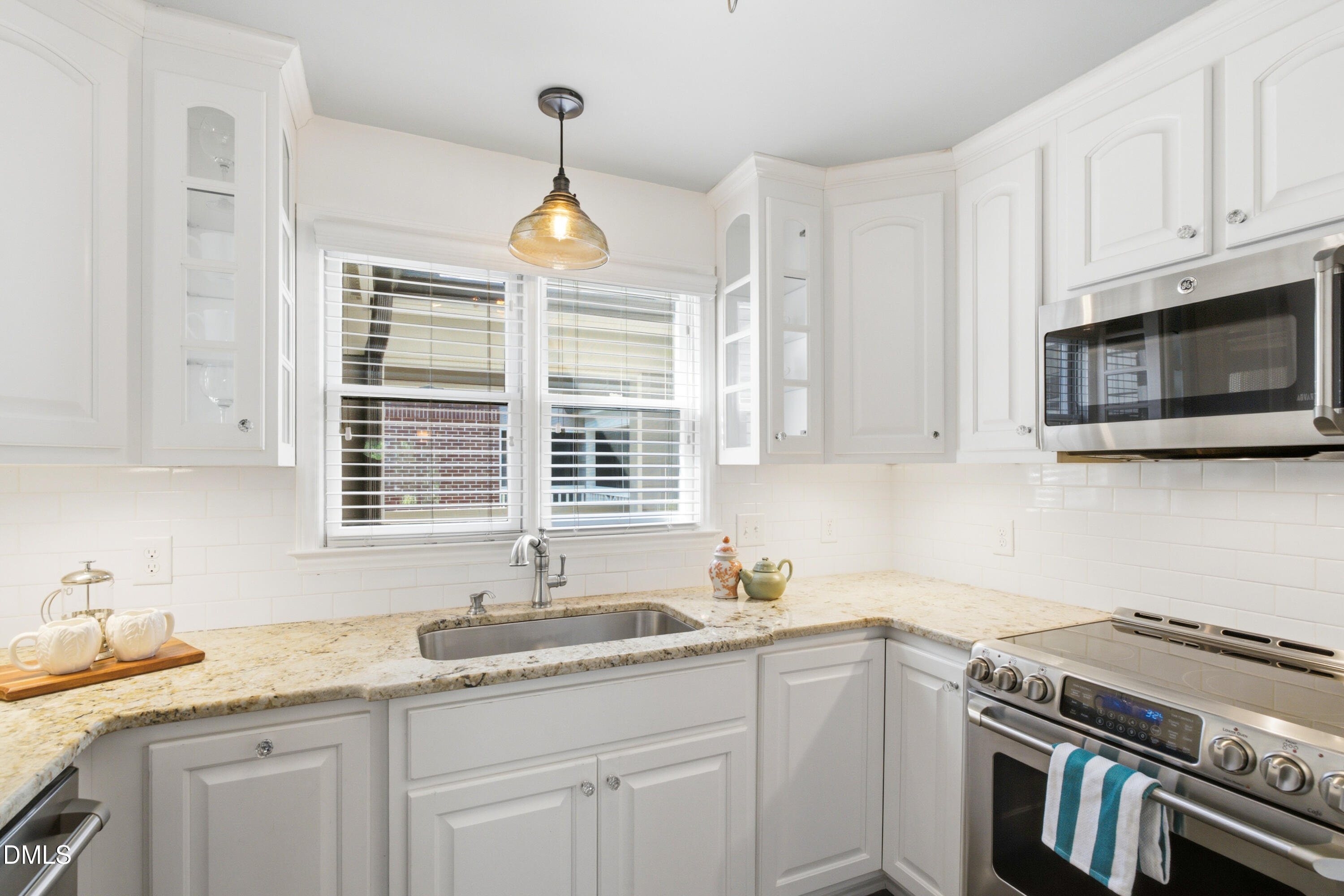 750 Washington Street, Unit 302 Raleigh, NC 27605 - Photo 7 of 40 750 Washington St #302-23