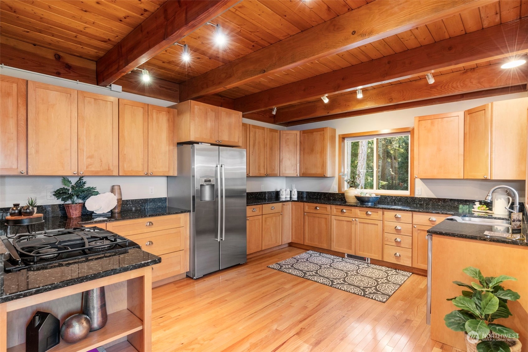 427 Adelma Beach Road Port Townsend, WA 98368 - Photo 11 of 40 Gallery Image 11