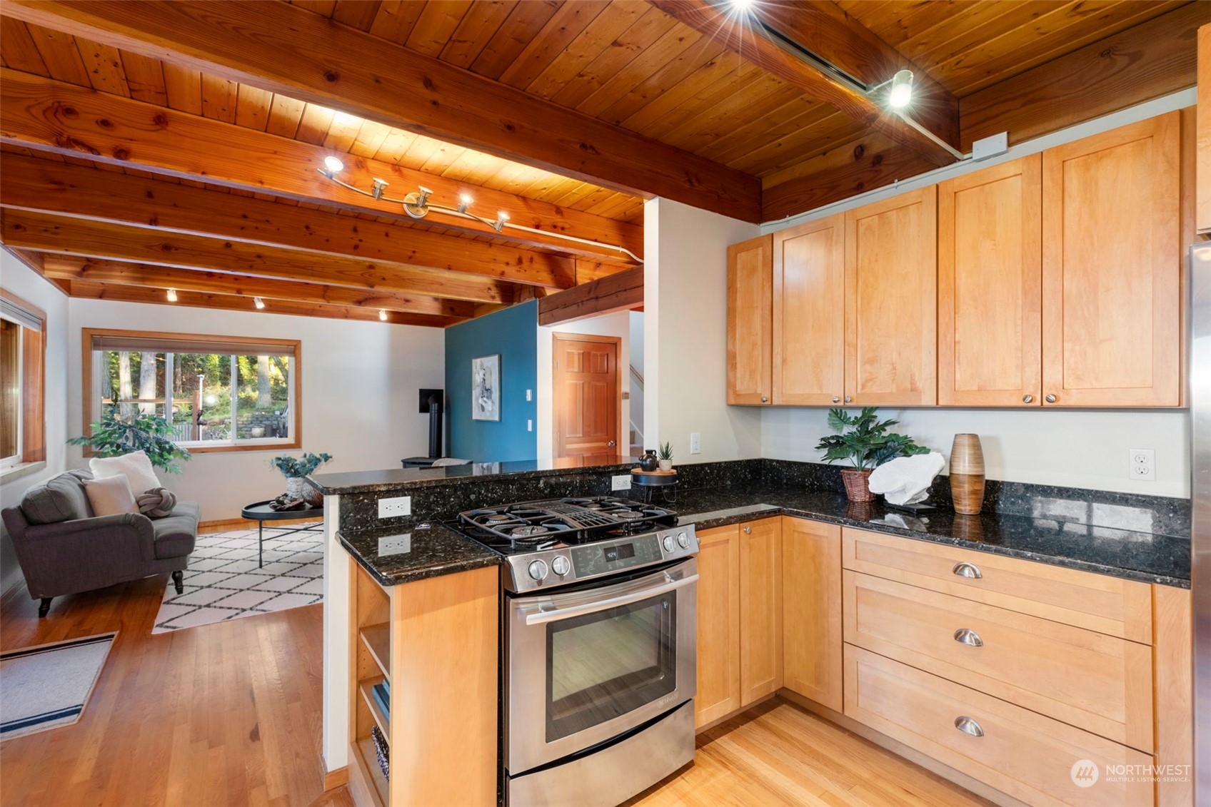 427 Adelma Beach Road Port Townsend, WA 98368 - Photo 13 of 40 Gallery Image 13