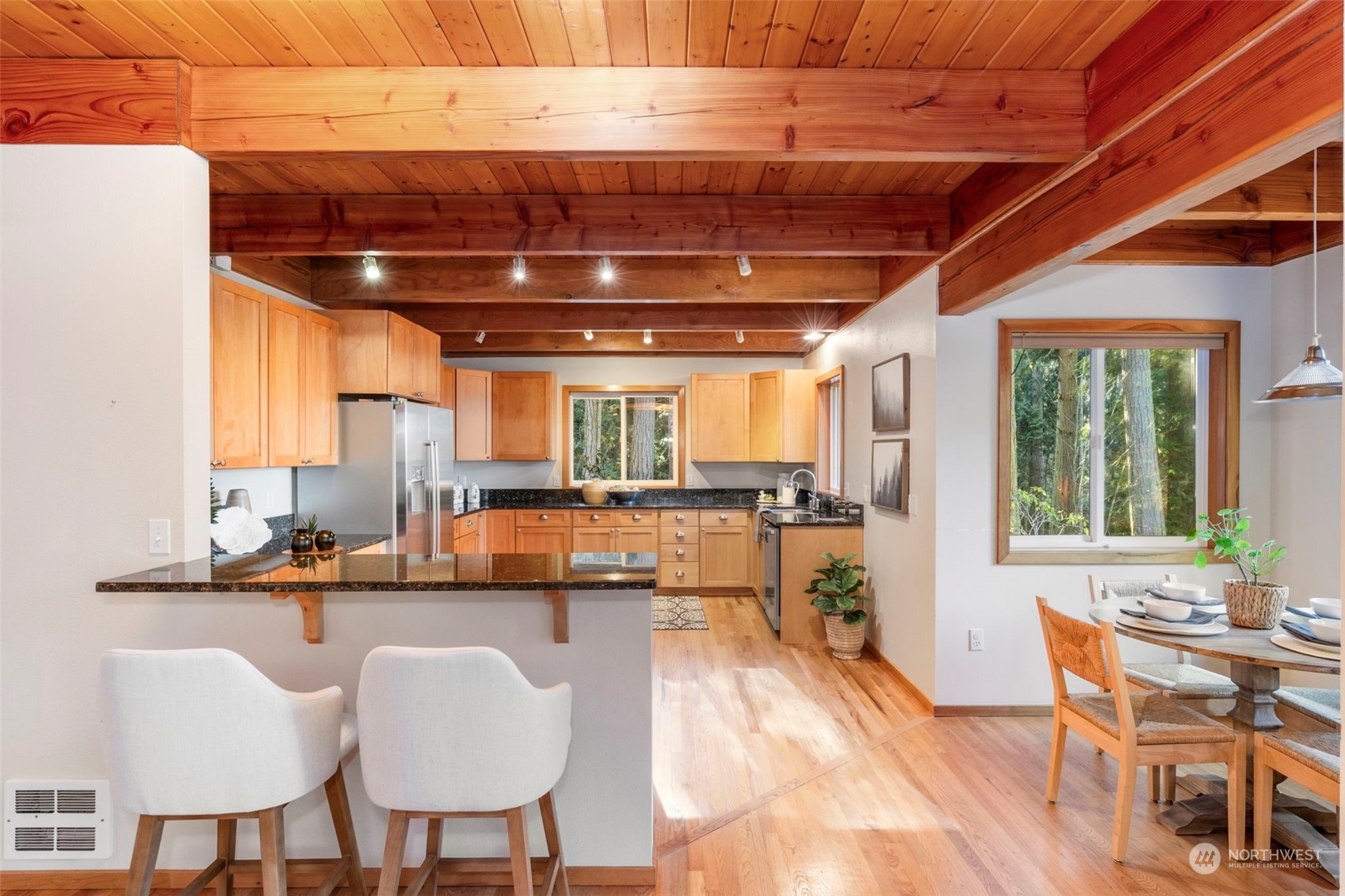 427 Adelma Beach Road Port Townsend, WA 98368 - Photo 10 of 40 Gallery Image 10