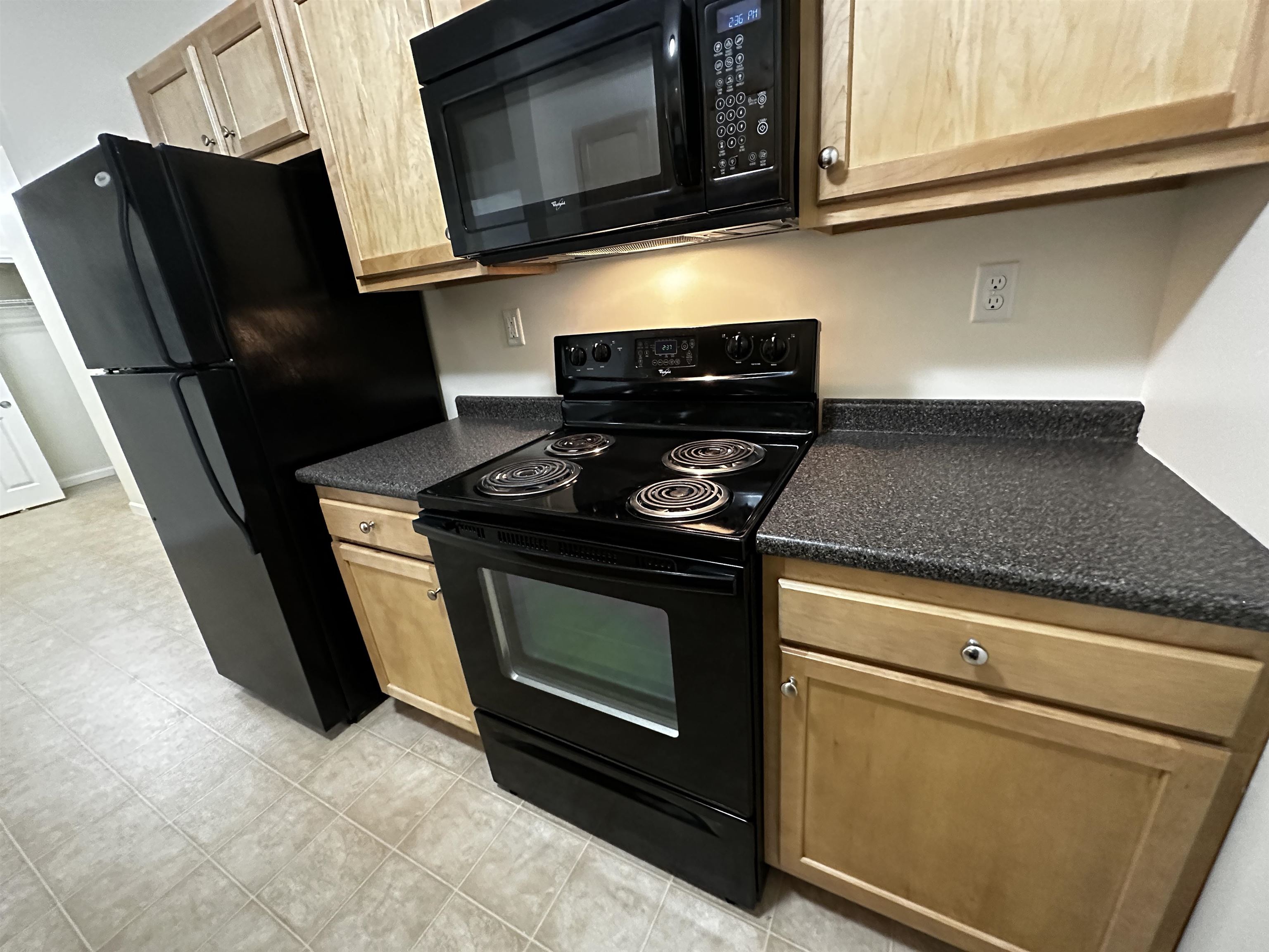 50 Sentinel Court, Unit 209 Manchester, NH 03103 - Photo 11 of 41