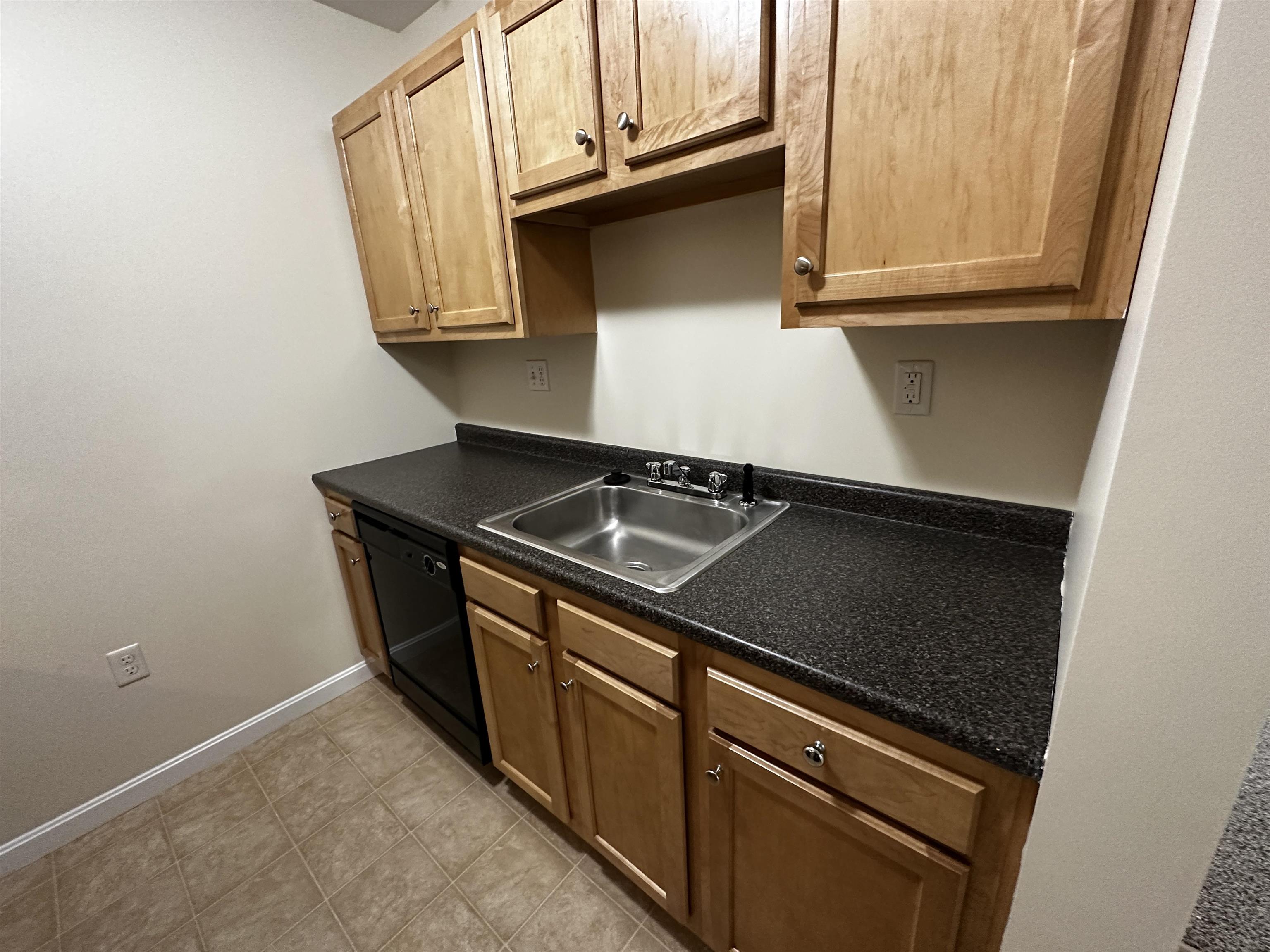 50 Sentinel Court, Unit 209 Manchester, NH 03103 - Photo 9 of 41