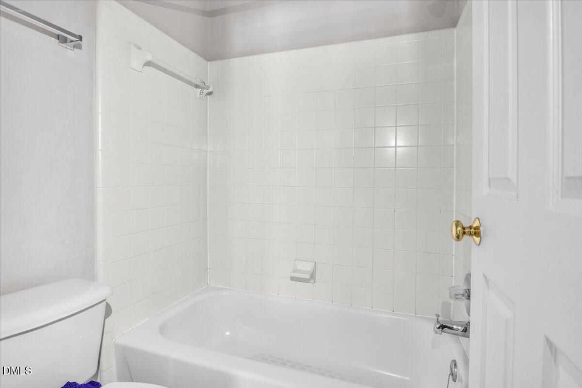 1201 Westview Lane, Unit 305 Raleigh, NC 27605 - Photo 25 of 47