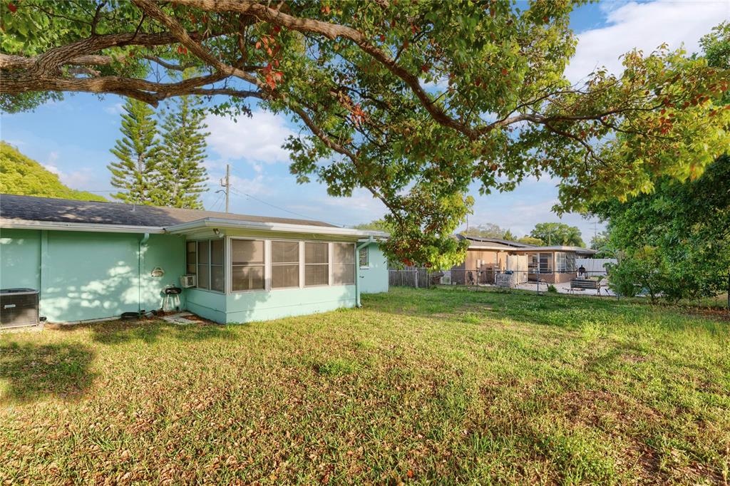 1248 Lazy Lake Road West Dunedin, FL 34698 - Photo 18 of 20