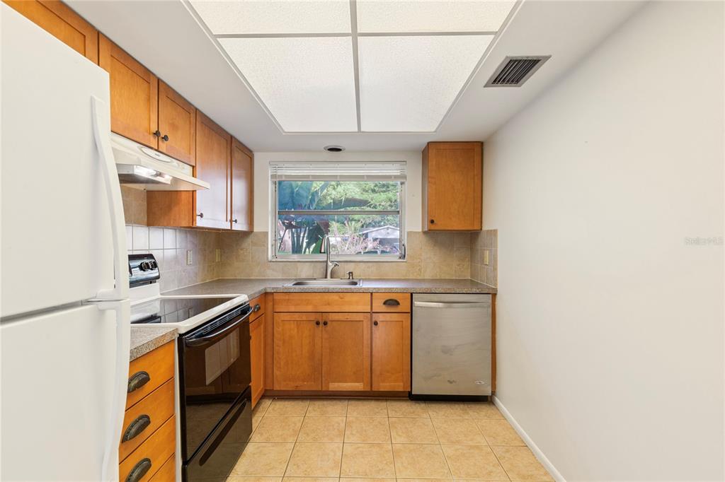 1248 Lazy Lake Road West Dunedin, FL 34698 - Photo 4 of 20