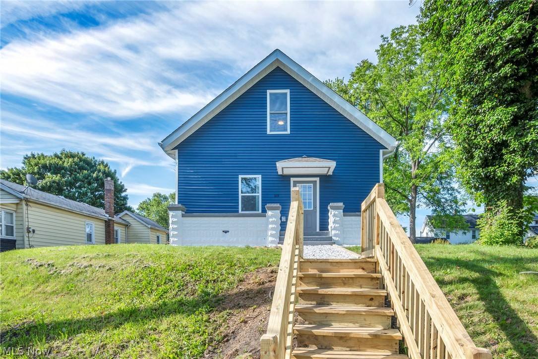 1319 Walnut Road Southeast Massillon, OH 44646 - Photo 5 of 38