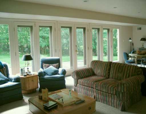 101 Royston Road Fox Chapel, PA 15238 - Photo 4 of 8 Den/Family/Great Room.