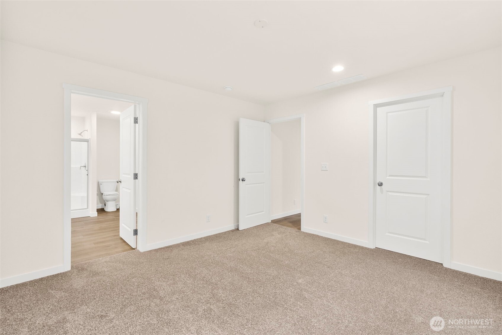 241 Pascoe Avenue Chehalis, WA 98532 - Photo 16 of 33 an empty room with a bathroom