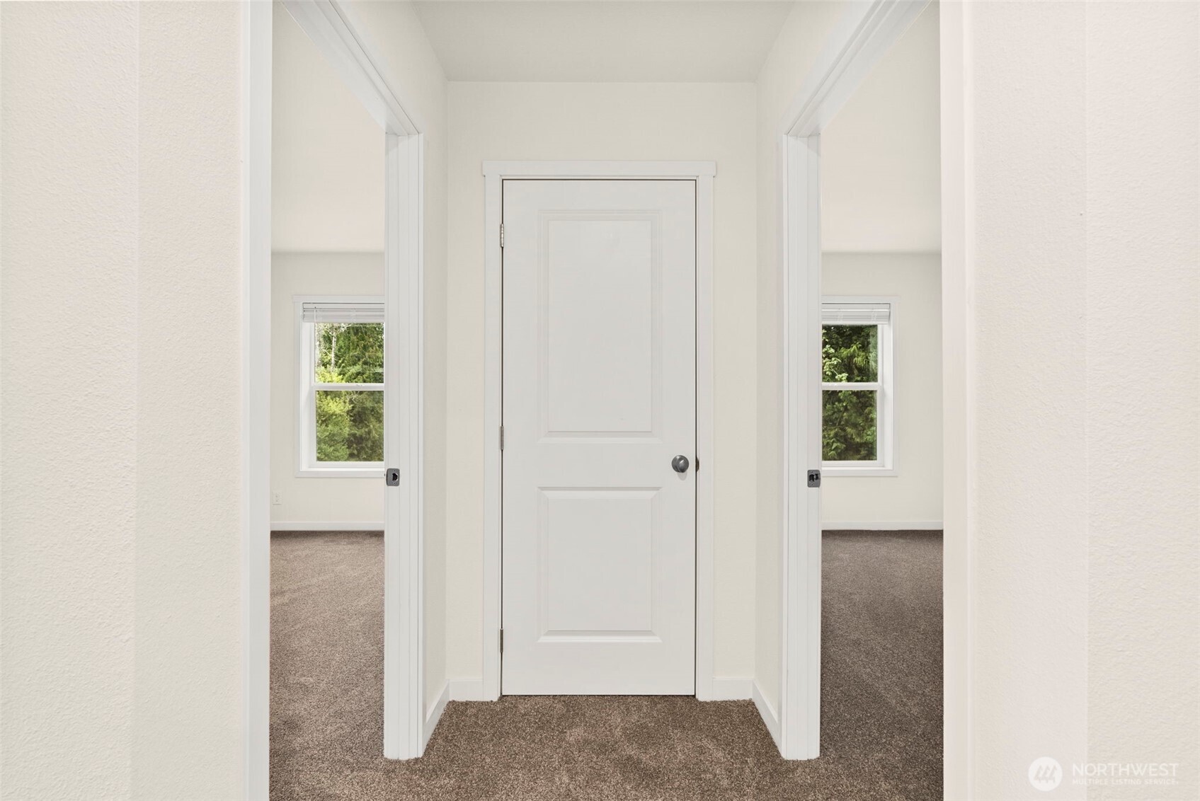 241 Pascoe Avenue Chehalis, WA 98532 - Photo 21 of 33 a view of hallway with wooden floor