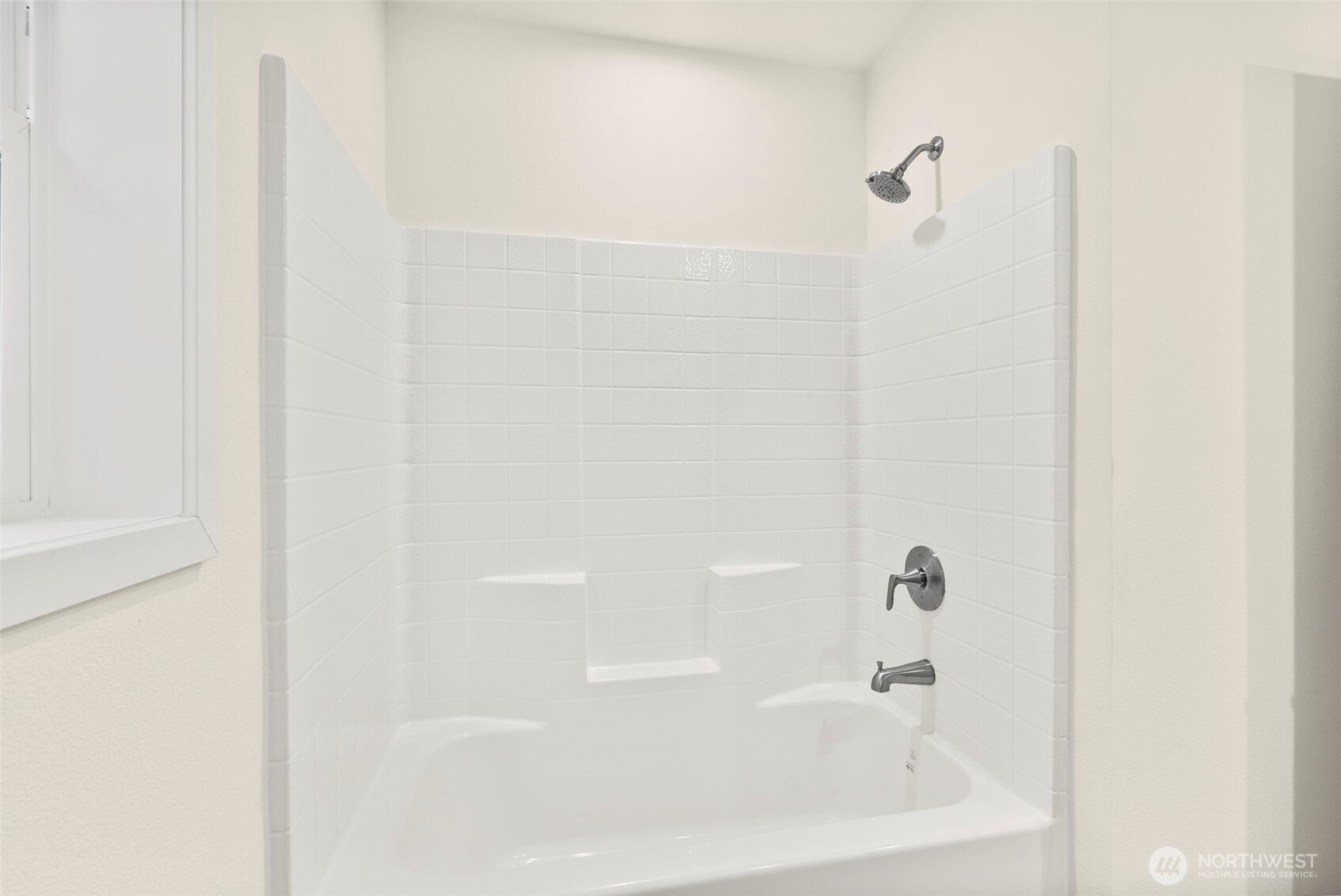 241 Pascoe Avenue Chehalis, WA 98532 - Photo 23 of 33 a close up of a bathtub