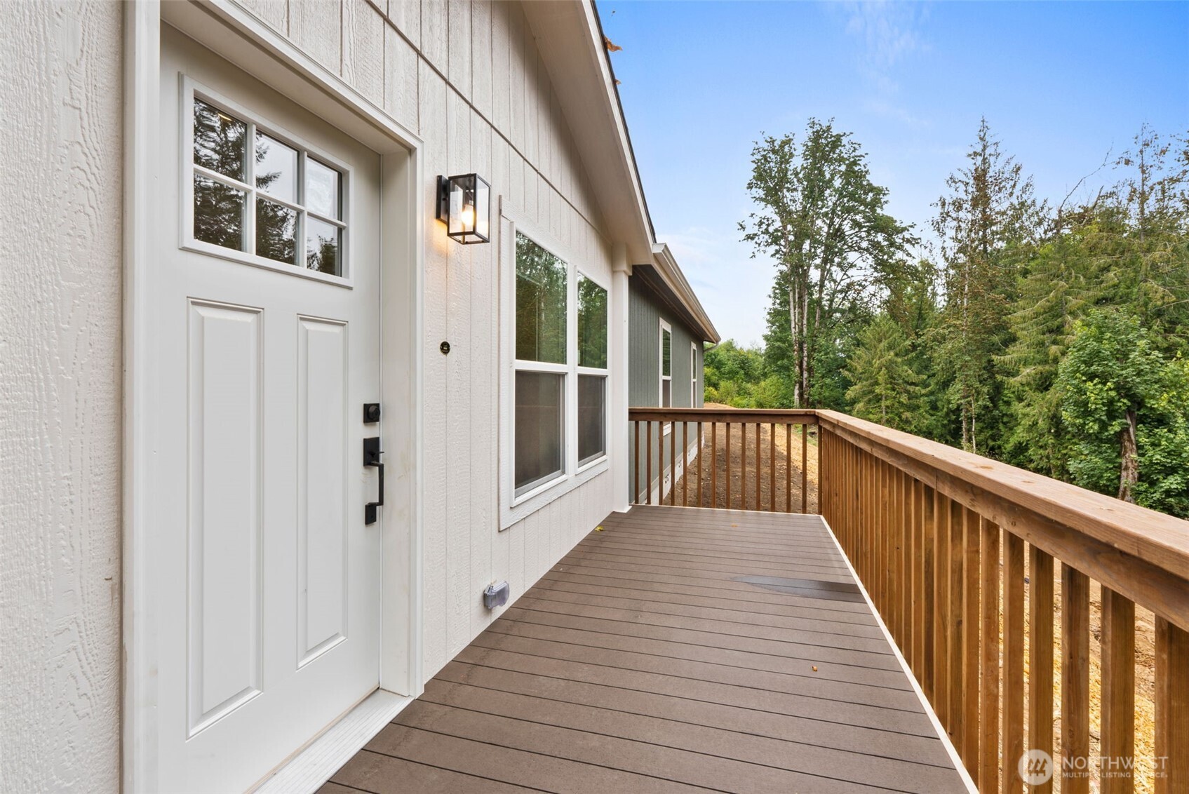 241 Pascoe Avenue Chehalis, WA 98532 - Photo 6 of 33 a view of balcony with wooden floor and fence