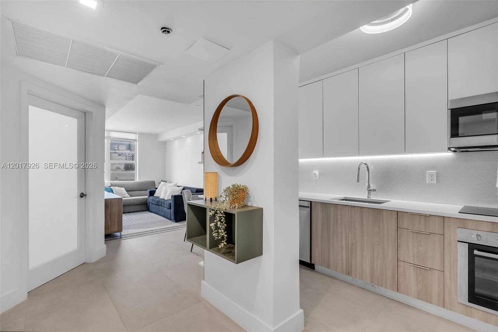 100 Lincoln Road, Unit 539 Miami Beach, FL 33139 - Photo 2 of 30