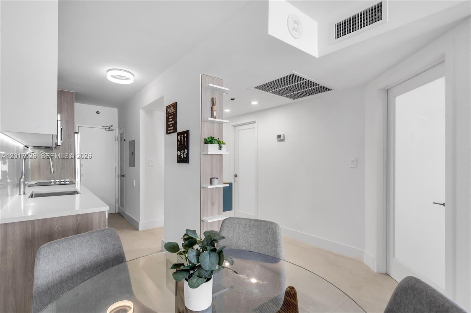 100 Lincoln Road, Unit 539 Miami Beach, FL 33139 - Photo 3 of 30
