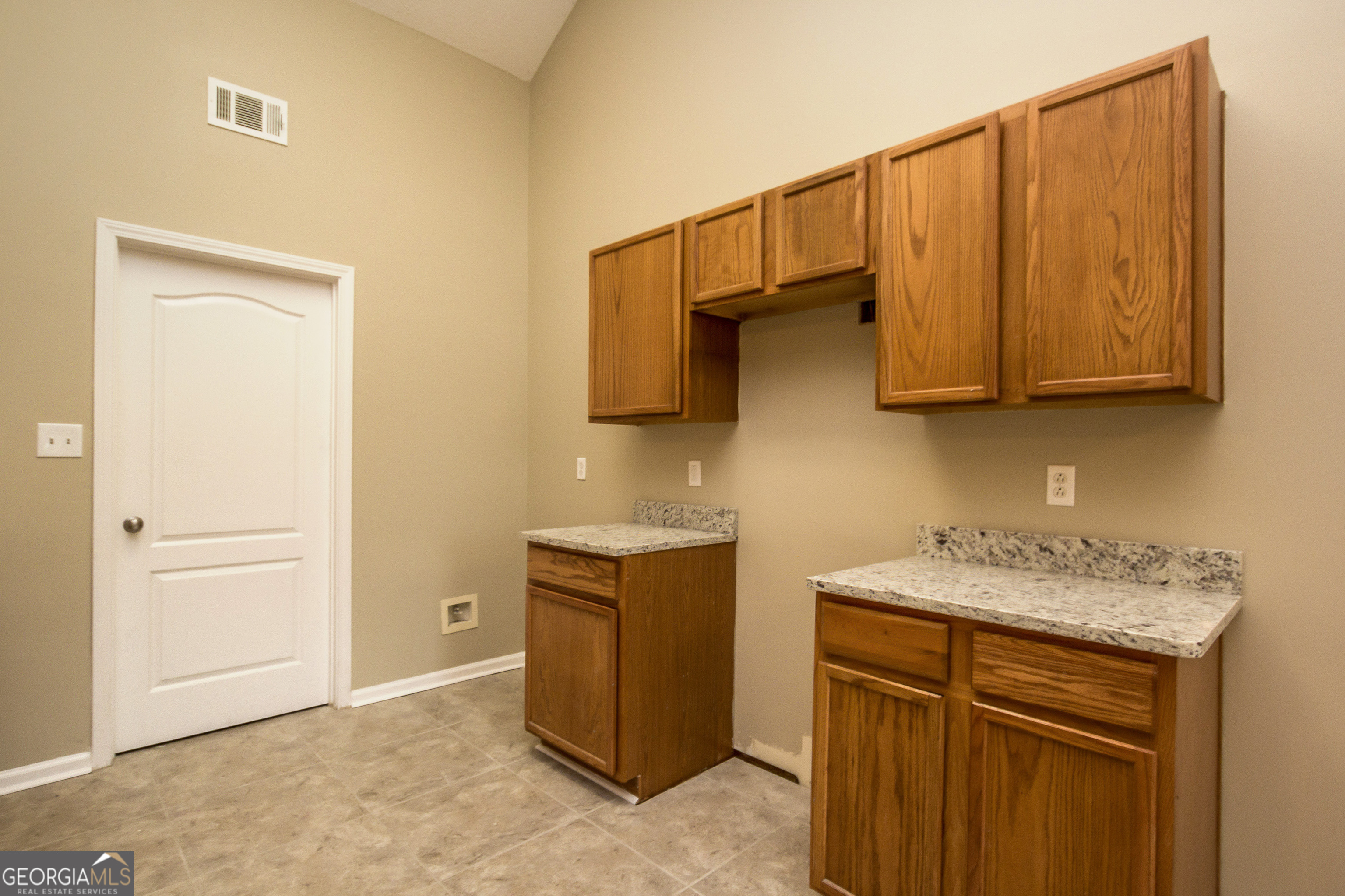 4980 Wolfcreek View South Fulton, GA 30349 - Photo 7 of 15 a utility room with a sink
