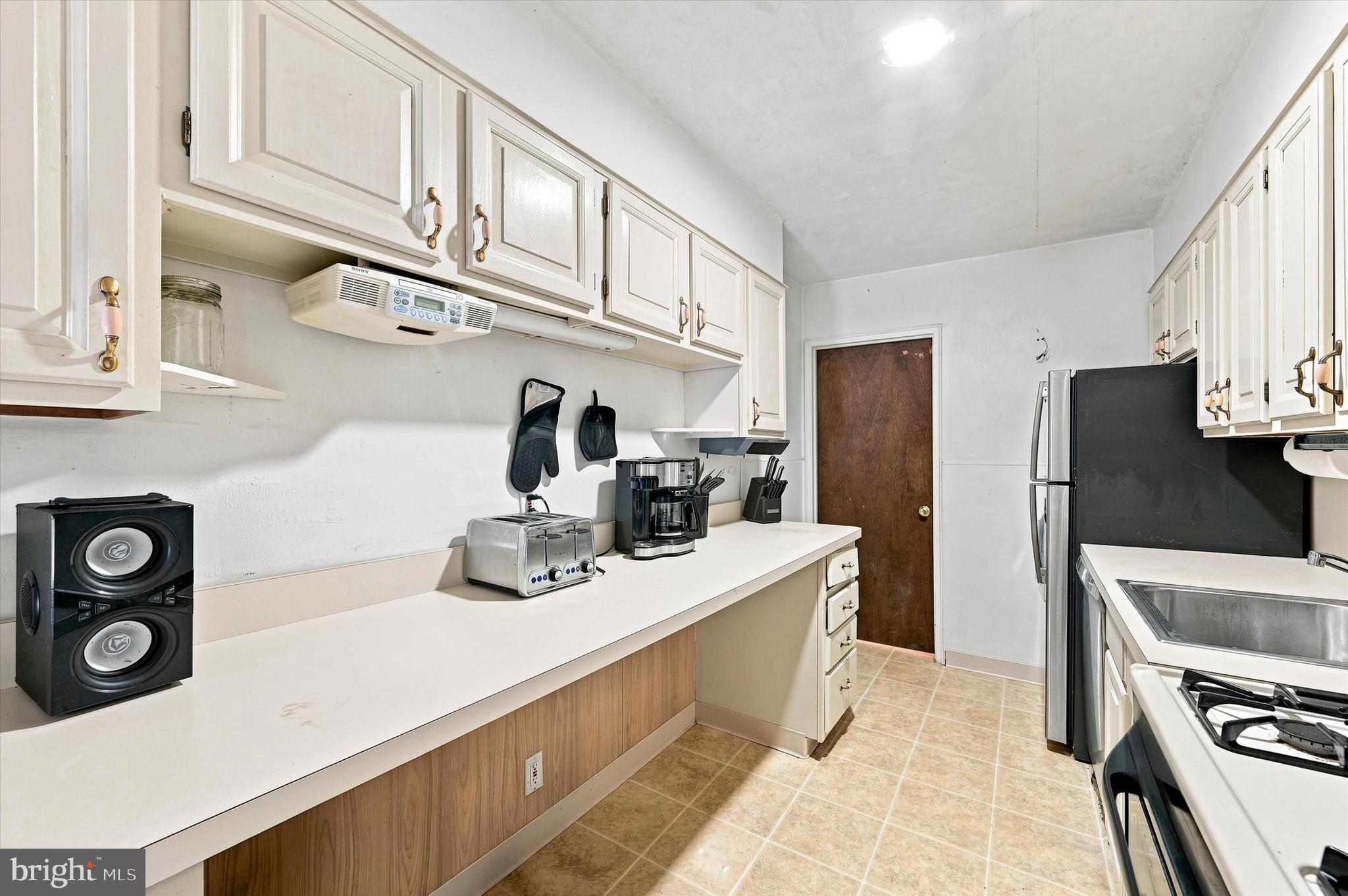 1403 Parklane Road Swarthmore, PA 19081 - Photo 10 of 25