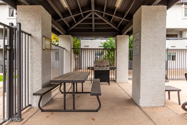 $344,000 | 1215 East Lemon Street, Unit 208, Tempe, AZ 85281