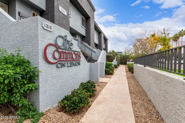 $344,000 | 1215 East Lemon Street, Unit 208, Tempe, AZ 85281