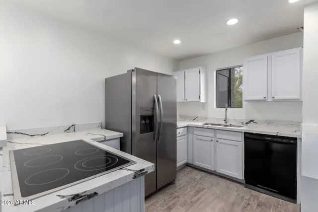 $344,000 | 1215 East Lemon Street, Unit 208, Tempe, AZ 85281