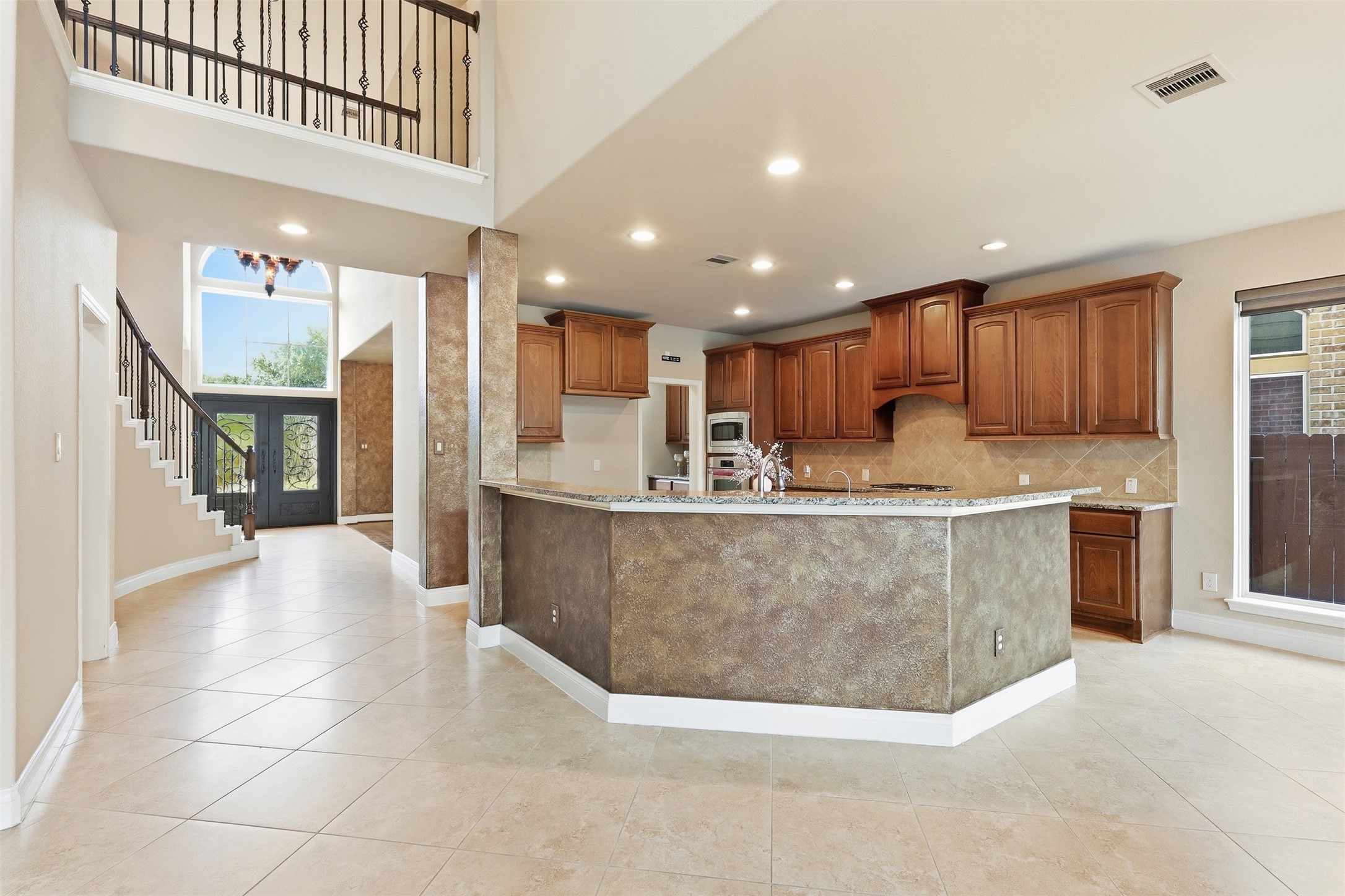 4130 Clover Ridge Lane Sugar Land, TX 77479 - Photo 7 of 48