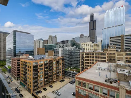 $375,000 | 700 West Van Buren Street, Unit 1401, Chicago, IL 60607