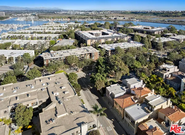 $16,500 | 143 Union Jack Mall, Marina del Rey, CA 90292