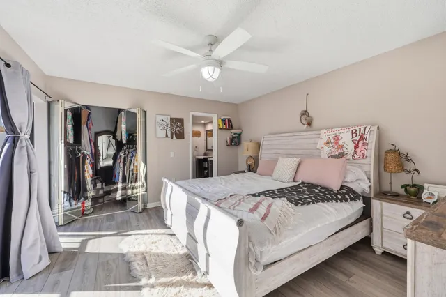 $299,900 | 5804 Southeast Windsong Lane, Unit 220, Stuart, FL 34997