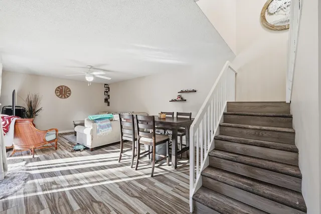 $299,900 | 5804 Southeast Windsong Lane, Unit 220, Stuart, FL 34997