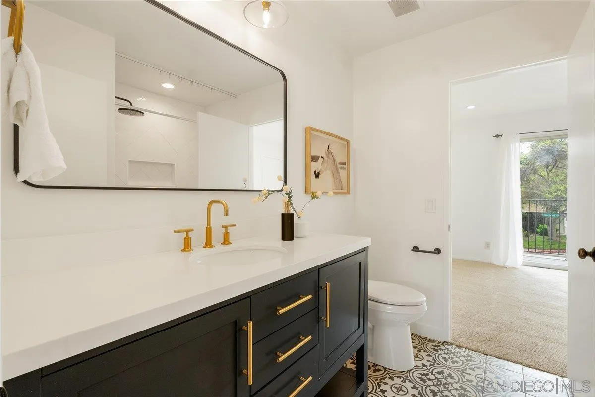 3288 Loma Riviera Drive San Diego, CA 92110 - Photo 11 of 38