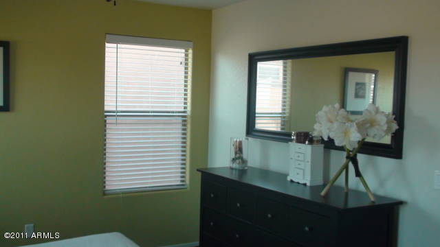 6419 West Beverly Road Laveen, AZ 85339 - Photo 12 of 24 Master bedroom