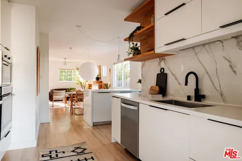 $699,000 | 5922 4th Avenue, Los Angeles, CA 90043