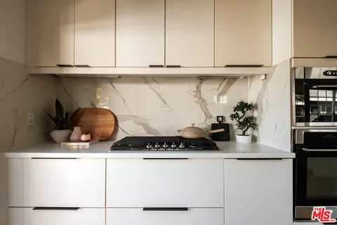 $699,000 | 5922 4th Avenue, Los Angeles, CA 90043