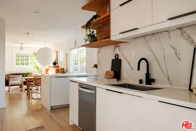 $699,000 | 5922 4th Avenue, Los Angeles, CA 90043