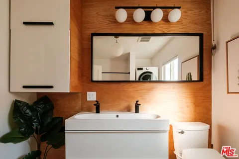 $699,000 | 5922 4th Avenue, Los Angeles, CA 90043