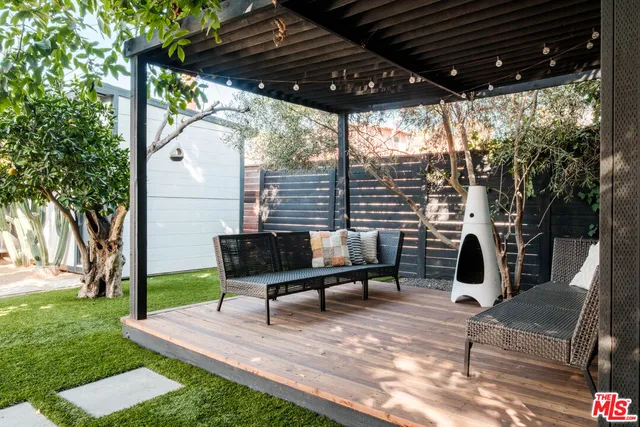 $699,000 | 5922 4th Avenue, Los Angeles, CA 90043