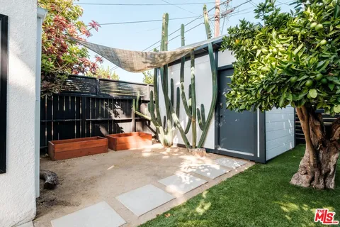 $699,000 | 5922 4th Avenue, Los Angeles, CA 90043