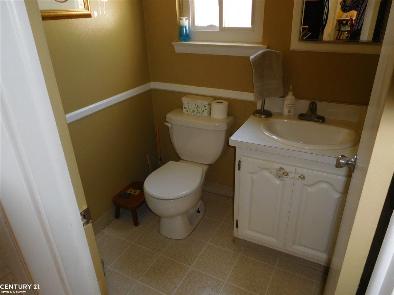 29446 East Nottingham Circle Warren, MI 48092 - Photo 5 of 25