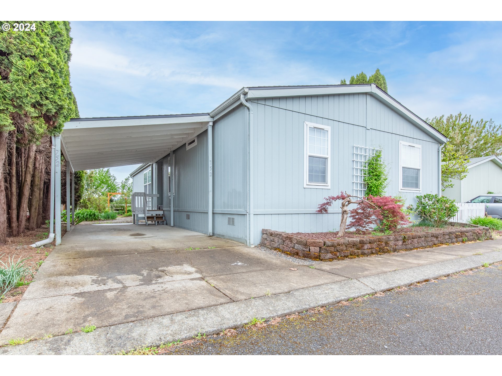 752 South Grice Loop Jefferson, OR 97352 - Photo 1 of 39 Gallery Image 1