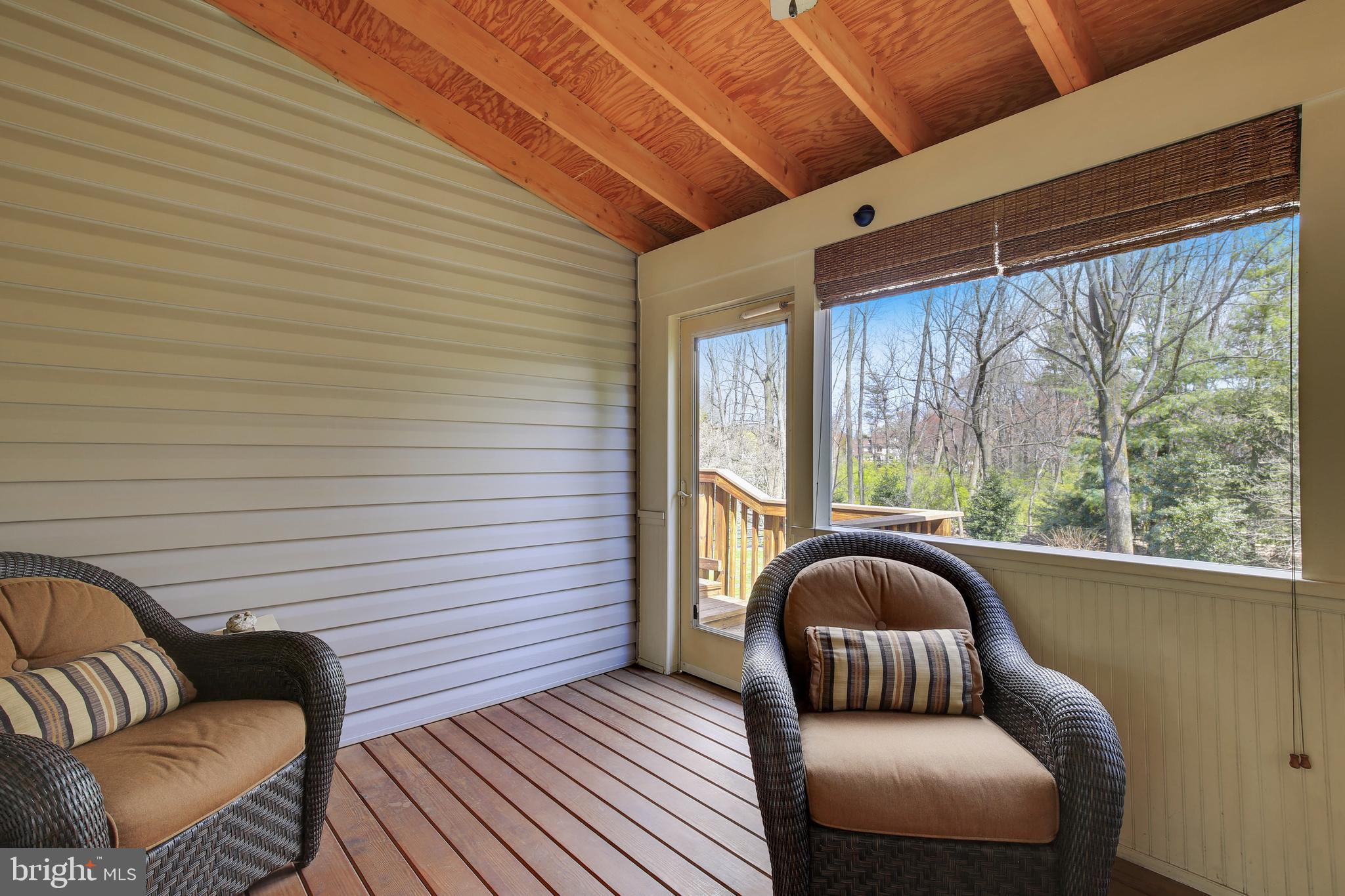 4625 Sutton Oaks Drive Chantilly, VA 20151 - Photo 19 of 60 Door to deck!
