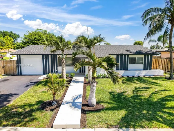 $3,300 | 9741 Northwest 5th Street, Unit 9741, Pembroke Pines, FL 33024