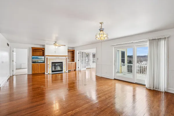 $674,900 | S1135 Rhine Drive, La Valle, WI 53941