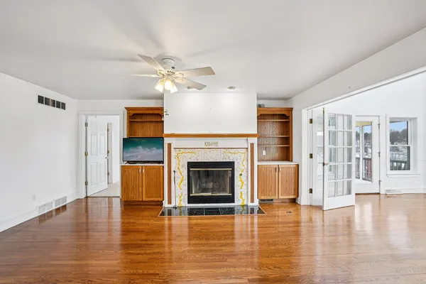 $674,900 | S1135 Rhine Drive, La Valle, WI 53941